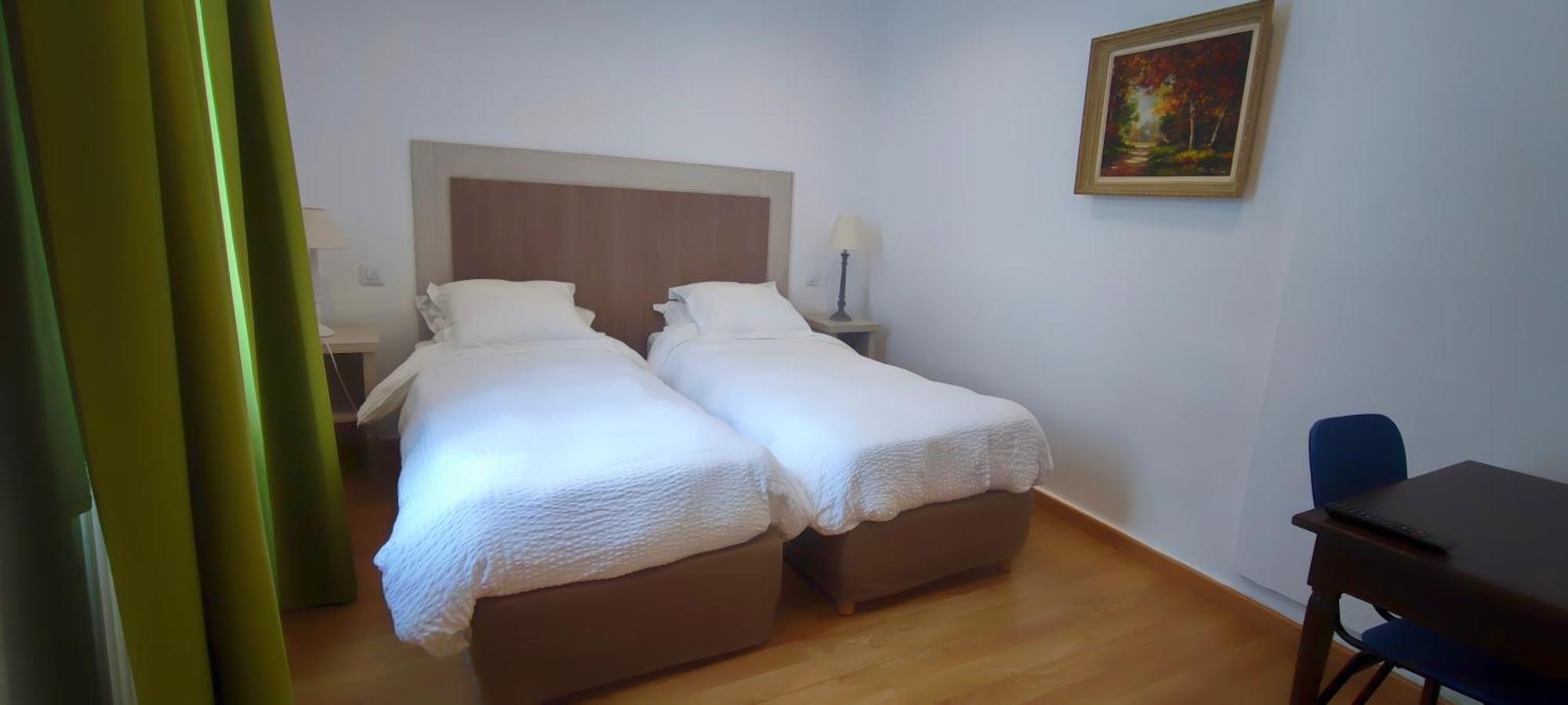 Logis Grand Hotel Pelisson ノントロン エクステリア 写真