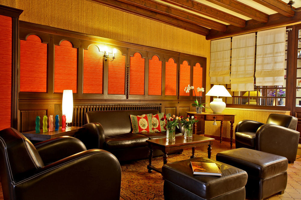 Logis Grand Hotel Pelisson ノントロン エクステリア 写真