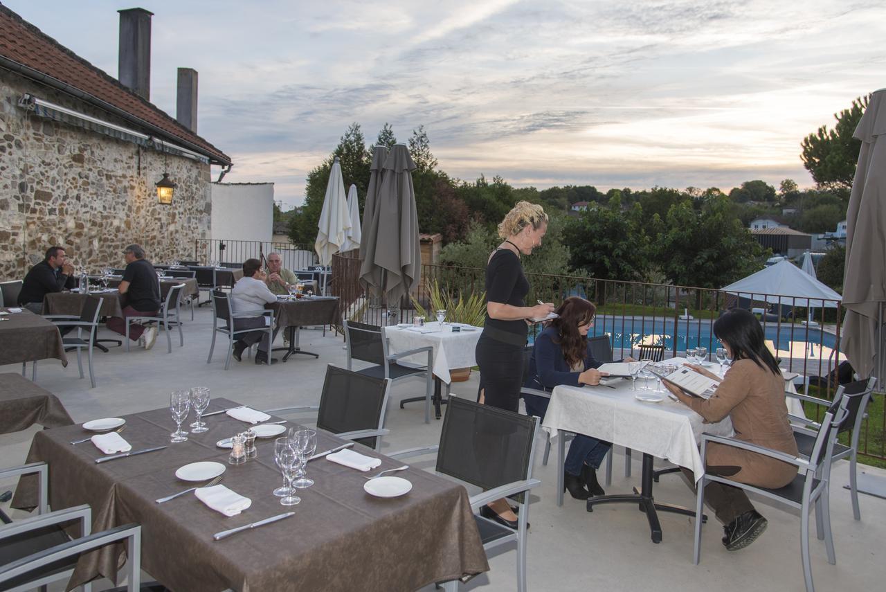 Logis Grand Hotel Pelisson ノントロン エクステリア 写真